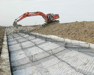 雷諾護墊施工案例